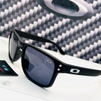 Oakley Holdbrook